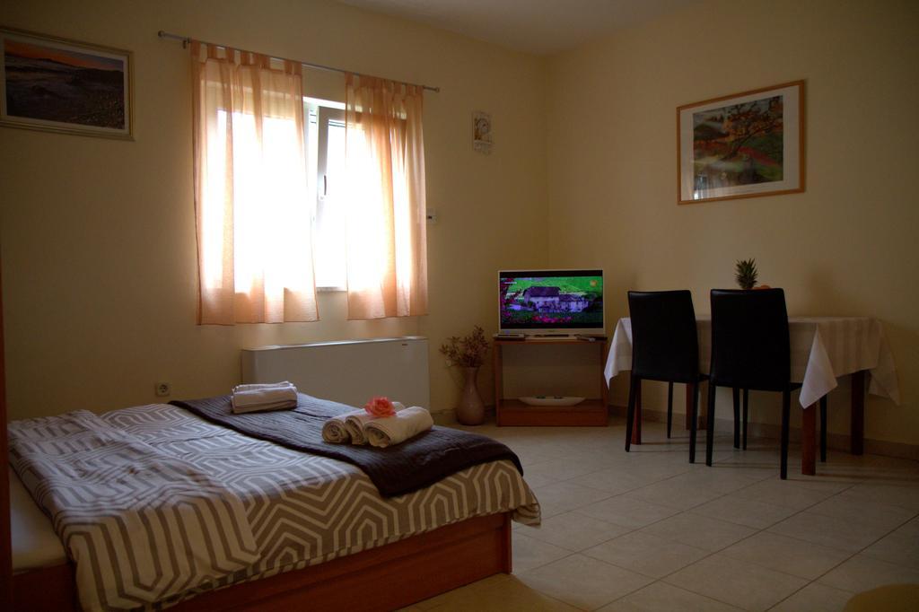 Villa Marica Примоштен Экстерьер фото
